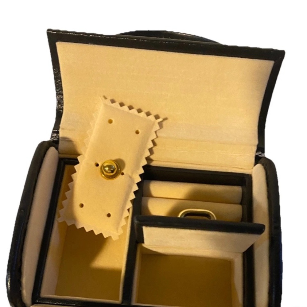 Dulwich Designs Travel Jewelry Box Genuine Leather Domed Black With Mirror - Picture 3 of 11